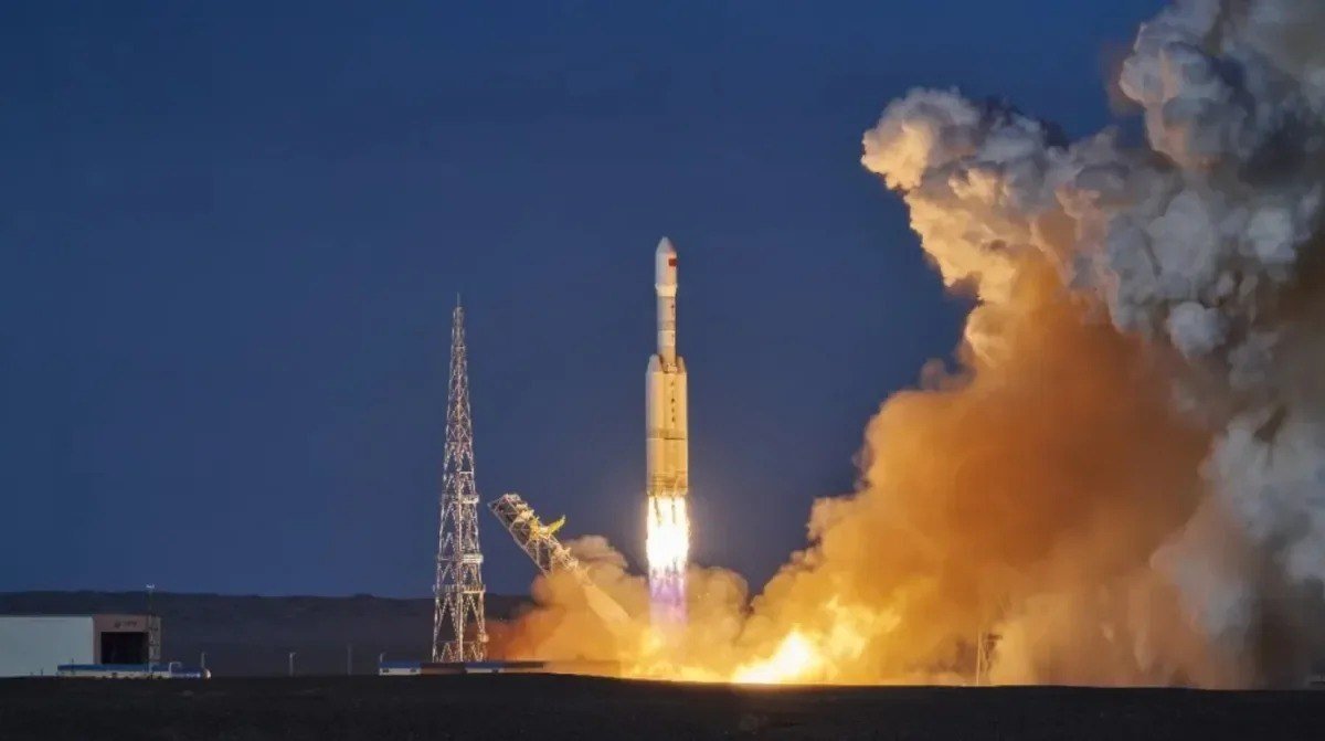 First launch of Chinese rocket "Lizhiang-2" successful
