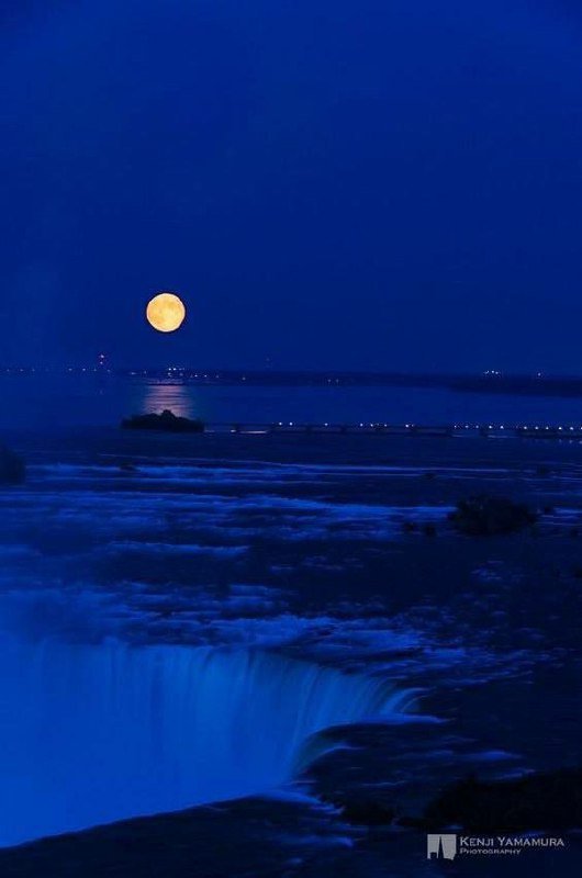 Stunning Full Moon Illuminates Niagara Falls