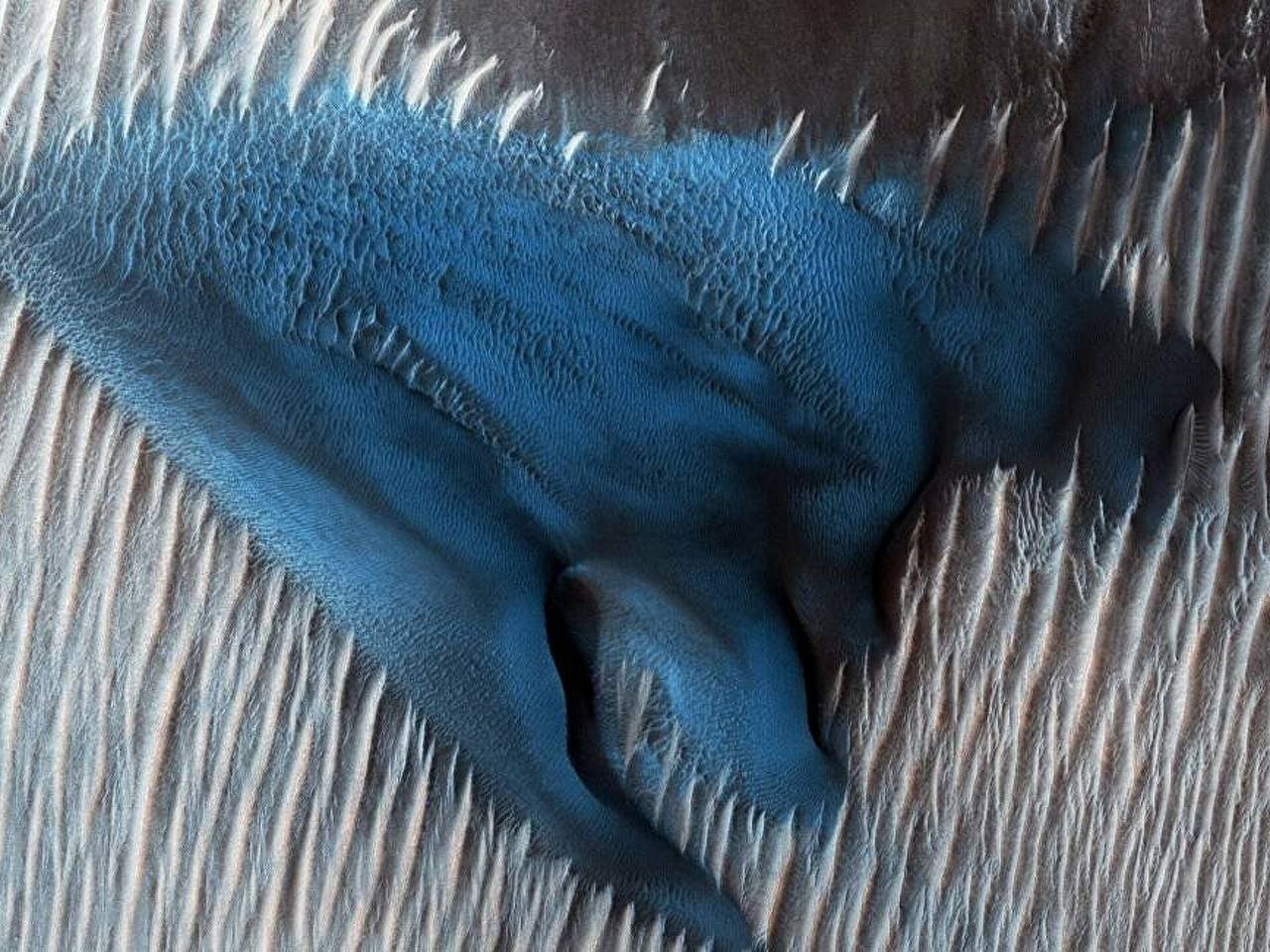 Blue Dunes on Mars